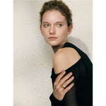 Anel dourado brilhante gota